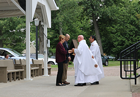 gifts with lorraine and bert