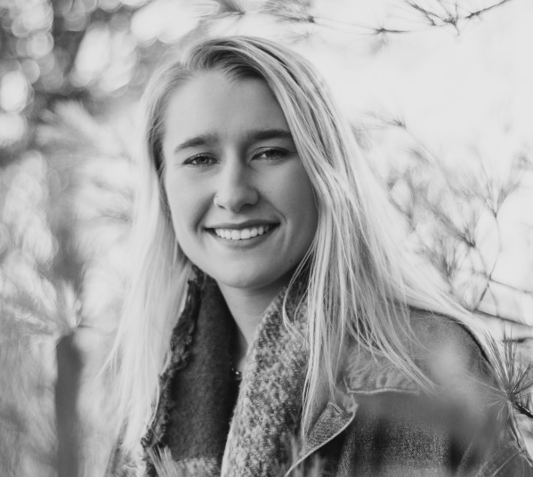 Nicole Anderson ’22 awarded Sigma Beta Delta Scholarship