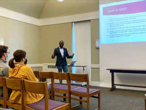 Marginal social standing impacts HIV/AIDS suffering, speaker says