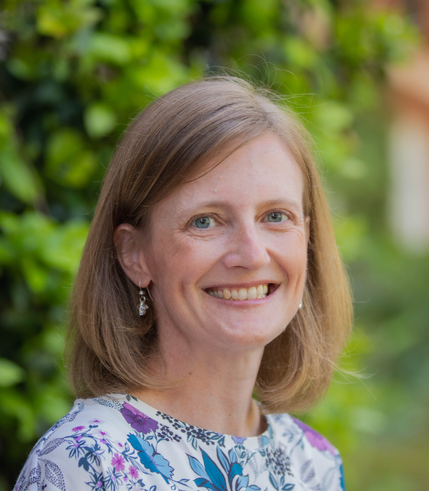 Patty Clemons headshot